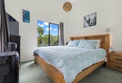 9 Loughanure Place, Massey, Waitakere City, Auckland, 0614, New Zealand
