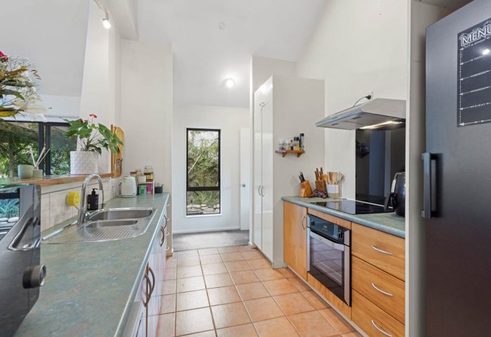 9 Loughanure Place, Massey, Waitakere City, Auckland, 0614, New Zealand