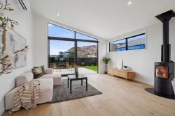 7 Mason Street, Wanaka, Otago, 9305, New Zealand