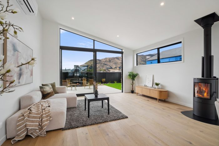 7 Mason Street, Wanaka, Otago, 9305, New Zealand