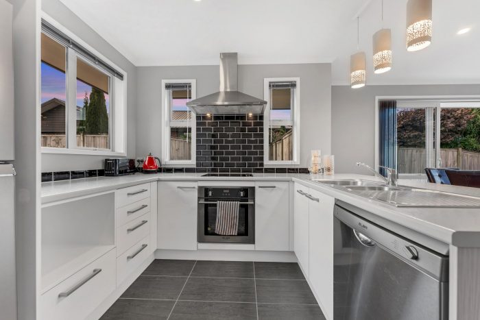 9 MCNEISH PLACE, Pokeno, Franklin, Auckland, 1402, New Zealand