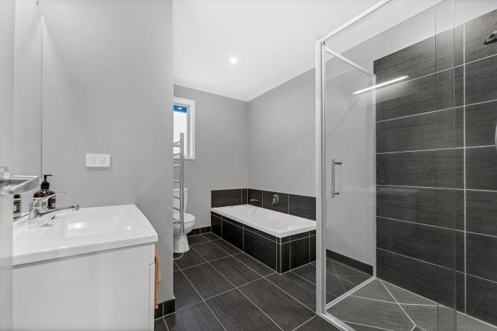 9 MCNEISH PLACE, Pokeno, Franklin, Auckland, 1402, New Zealand