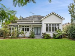 61 Motupipi Street Tākaka Tasman Nelson / Tasman 7110 New Zealand