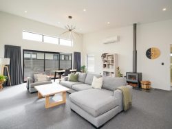 25 Perth Street, Windsor, Invercargill, Southland, 9810, New Zealand