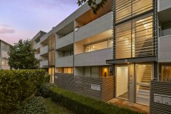 2A/8 Fisher-Point Drive Freemans Bay Auckland City Auckland 1010 New Zealand