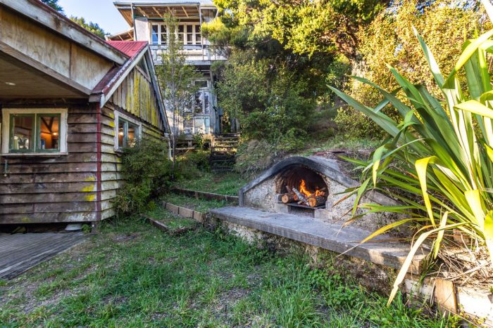 84 Hunterville Road, Orapiu, Waiheke Island, Auckland, 1971, New Zealand