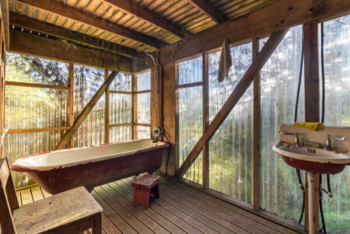 84 Hunterville Road, Orapiu, Waiheke Island, Auckland, 1971, New Zealand