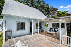 94 Hunterville Road, Orapiu, Waiheke Island, Auckland, 1971, New Zealand