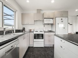 6 Stewart Street, Waikouaiti, Dunedin, Otago, 9510, New Zealand