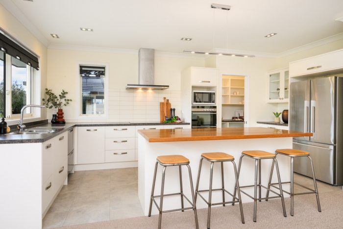 105 Pharazyn Street Feilding Manawatu Manawatu/Whanganui 4702 New Zealand