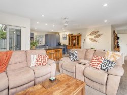 102 The Quay, Pauanui, Thames-Coromandel, Waikato 3579, New Zealand
