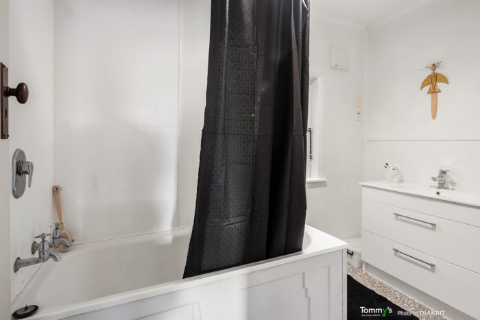 60 Allington Road, Karori, Wellington, 6012, New Zealand