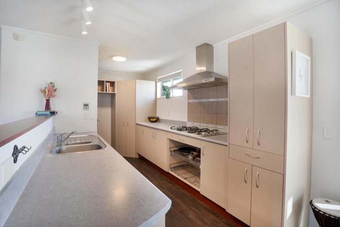 24A Hiwi Crescent, Titahi Bay, Porirua, Wellington, 5022, New Zealand