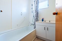 32B Rutherford Street, Caversham, Dunedin, Otago, 9012, New Zealand