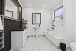 15 Brora Crescent, Papakowhai, Porirua, Wellington, 5024, New Zealand