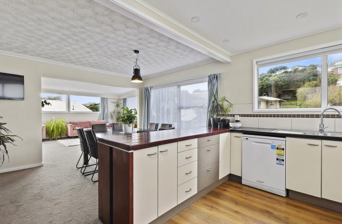15 Brora Crescent, Papakowhai, Porirua, Wellington, 5024, New Zealand
