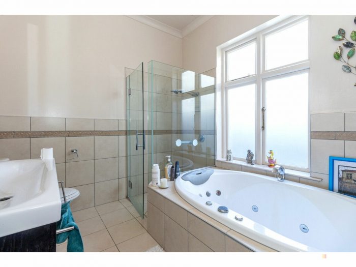 15 Cain Street, Parkside, Timaru, Canterbury, 7910, New Zealand