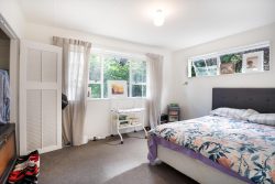 6 Cyril Way, Paparangi, Wellington, 6037, New Zealand