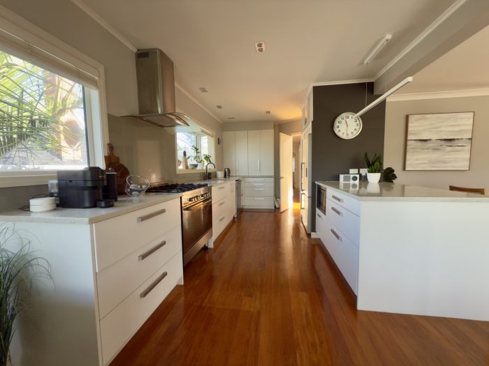 84 Parr Terrace, Castor Bay, North Shore City, Auckland, 0620, New Zealand