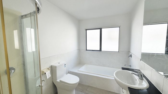 17E Balmain Road, Chatswood, North Shore City, Auckland, 0626, New Zealand