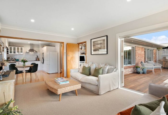 11 Laurelwood Avenue, Pukekohe, Franklin, Auckland, 2120, New Zealand