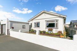 93 Apu Crescent, Lyall Bay, Wellington, 6022, New Zealand