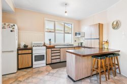 93 Apu Crescent, Lyall Bay, Wellington, 6022, New Zealand