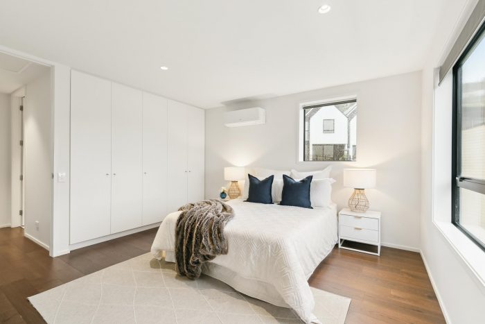 9 Erica Pabst Way, Island Bay, Wellington, 6023, New Zealand