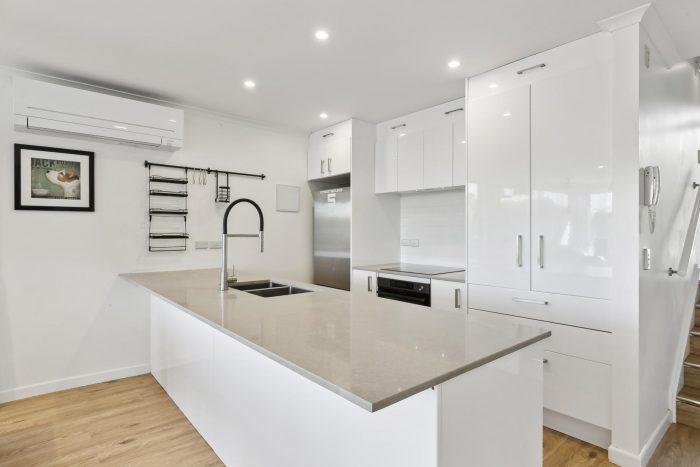 27 The Rigi, Northland, Wellington, 6012, New Zealand