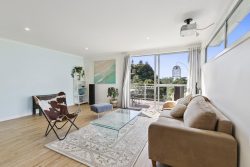 27 The Rigi, Northland, Wellington, 6012, New Zealand