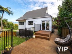 2/154 Newlands Road, Newlands, Wellington, 6037, New Zealand
