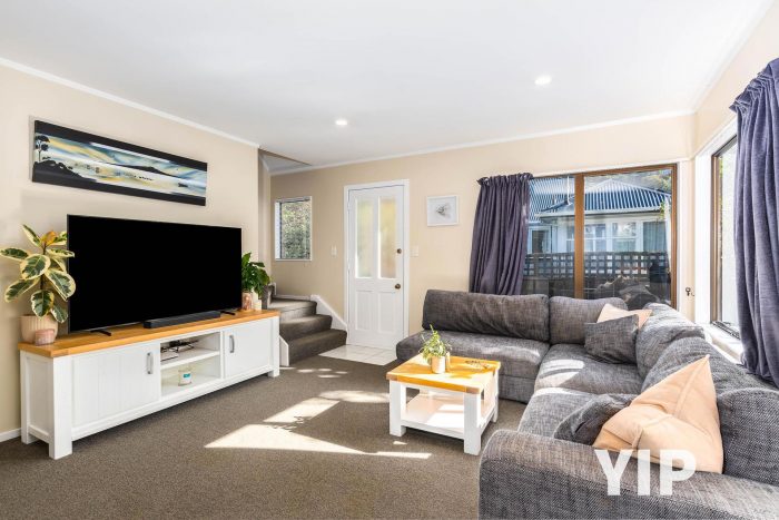 2/154 Newlands Road, Newlands, Wellington, 6037, New Zealand