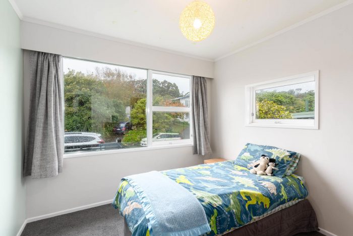 15 Silverbirch Grove, Churton Park, Wellington, 6037, New Zealand