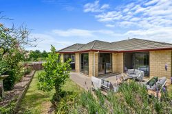 38 Cabeleigh Drive, Helensville, Rodney, Auckland, 0800, New Zealand