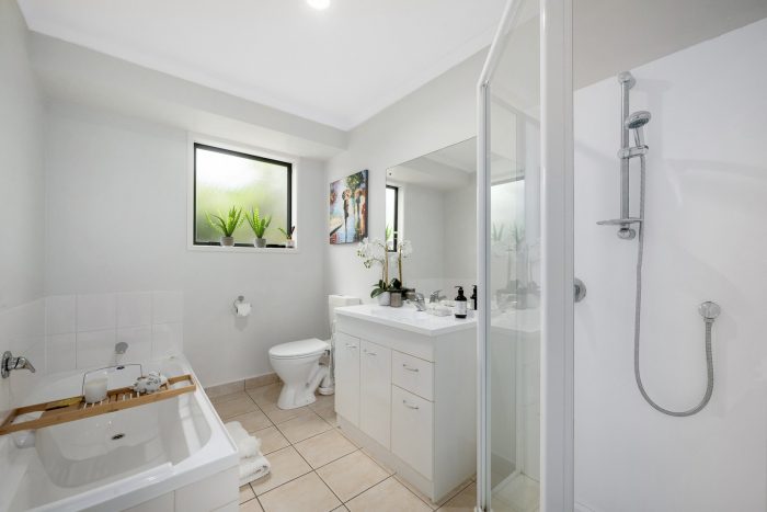 38 Cabeleigh Drive, Helensville, Rodney, Auckland, 0800, New Zealand
