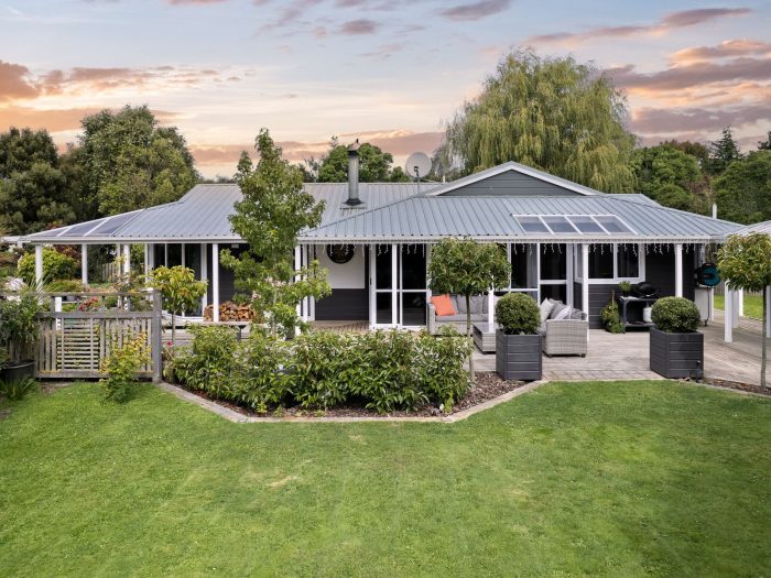 55 Thomas Street, Waikouaiti, Dunedin, Otago, 9510, New Zealand