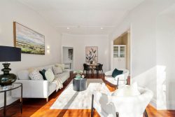 24 Wha Street, Lyall Bay, Wellington, 6022, New Zealand
