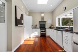 24 Wha Street, Lyall Bay, Wellington, 6022, New Zealand