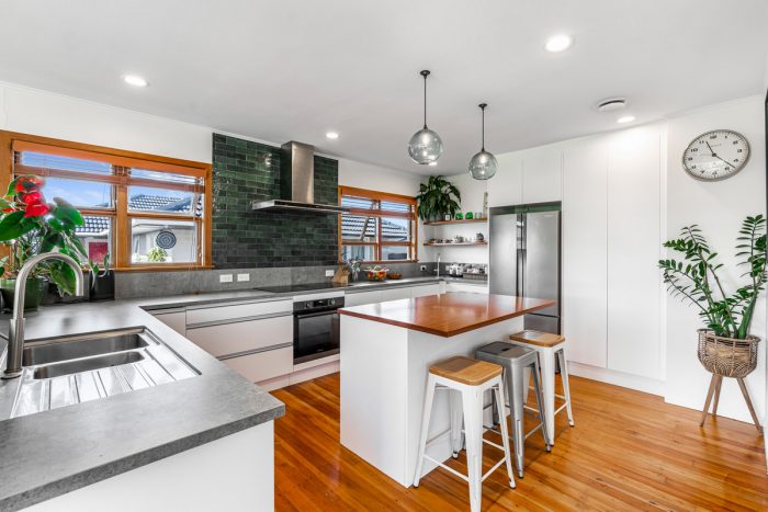 36 Totara Road, Te Atatu Peninsula, Waitakere City, Auckland, 0610, New Zealand