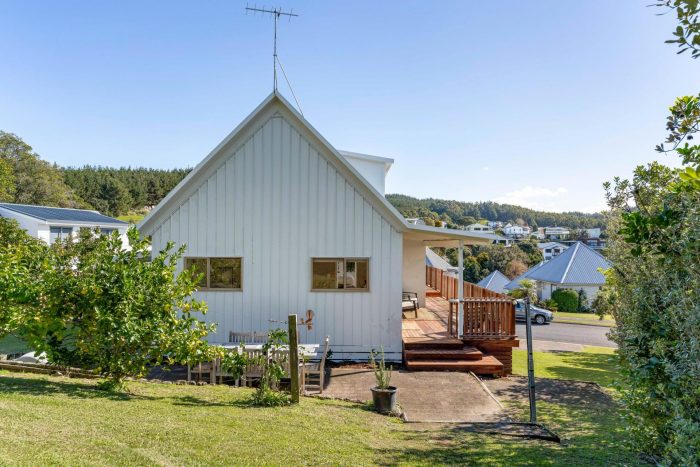 109 The Grove, Onemana, Thames-Coromandel, Waikato, 3691, New Zealand