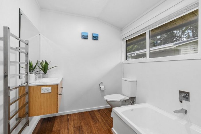 16 Apple Terrace, Ranui Heights, Porirua, Wellington, 5024, New Zealand