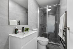 1B Bellville Drive, Clendon Park, Manukau City, Auckland, 2103, New Zealand