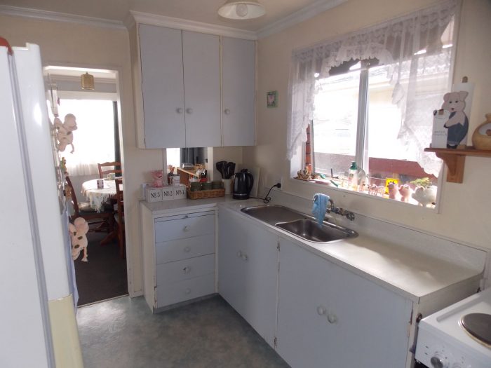 122 BENMORE AVENUE, Cloverlea, Palmerston North, Manawatu / Whanganui, 4412, New Zealand