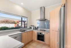 11 Ormrod Crescent, Riverstone Terraces, Upper Hutt, Wellington, 5018, New Zealand