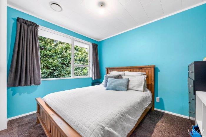 34 Sunshine Cresent, Kelson, Lower Hutt, Wellington, 5010, New Zealand
