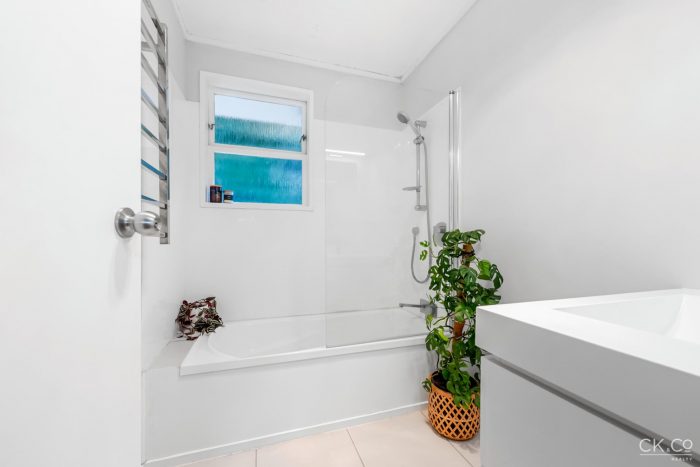 34 Sunshine Cresent, Kelson, Lower Hutt, Wellington, 5010, New Zealand