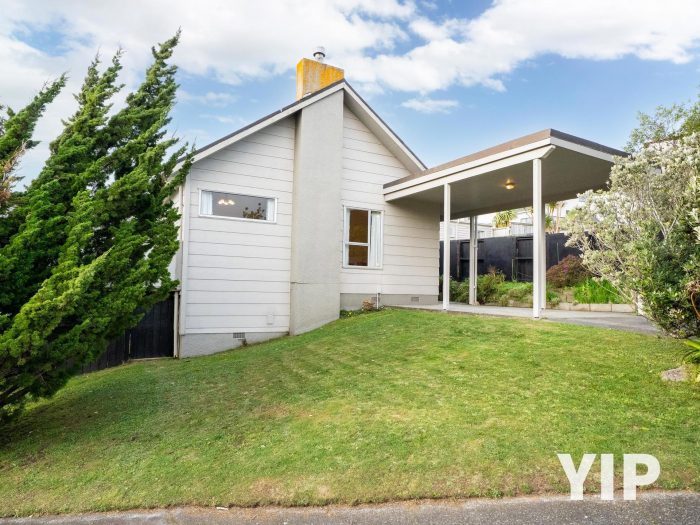 4 Curacao Place, Grenada Village, Wellington, 6037, New Zealand
