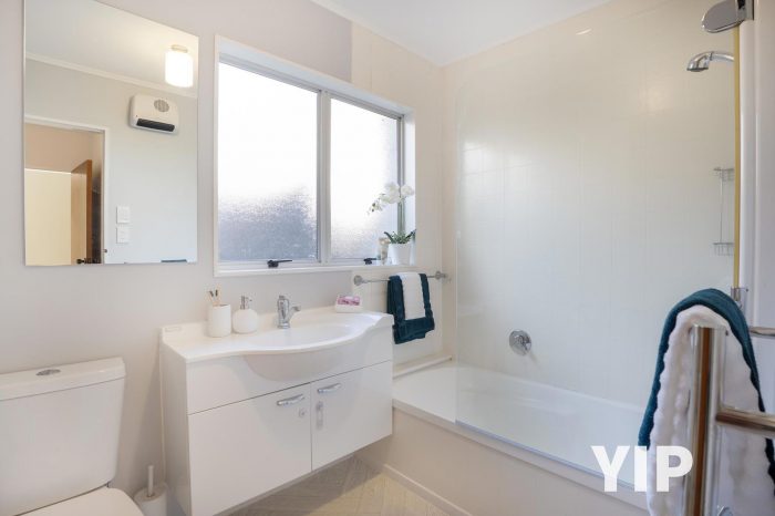 4 Curacao Place, Grenada Village, Wellington, 6037, New Zealand