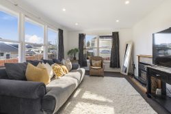 17 Dimock Street, Titahi Bay, Porirua, Wellington, 5022, New Zealand