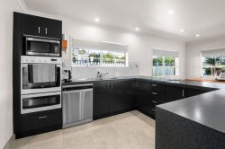 42 Gilbass Avenue, Hamilton Lake, Hamilton, Waikato, 3204, New Zealand